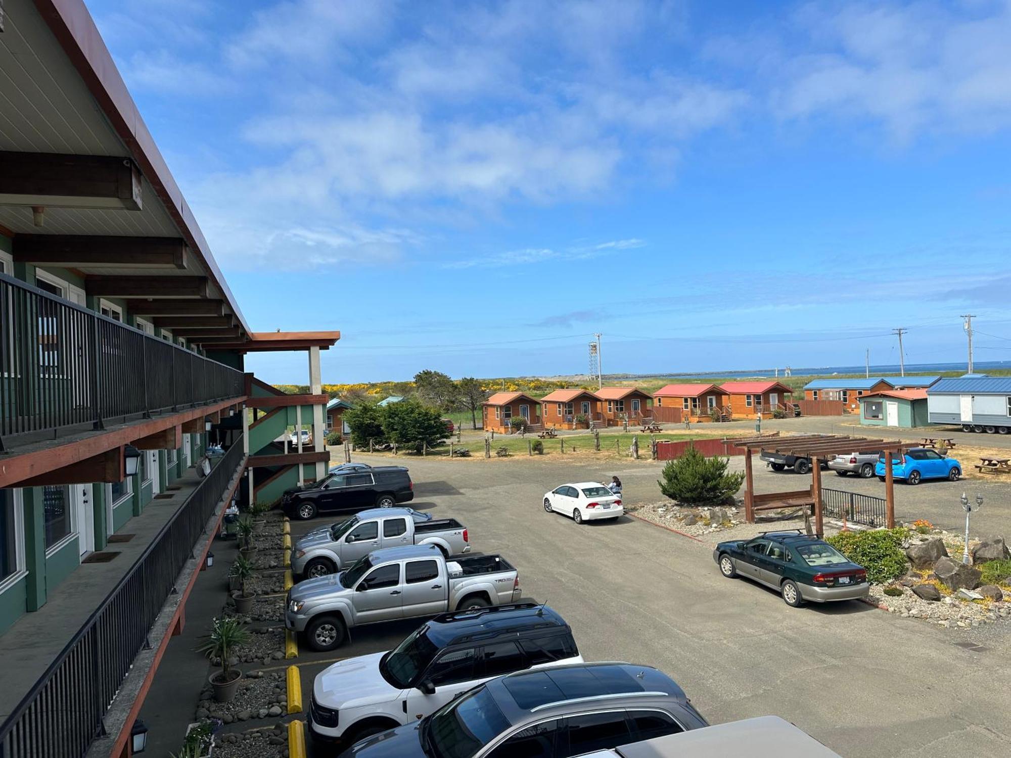 Westport Inn Екстер'єр фото