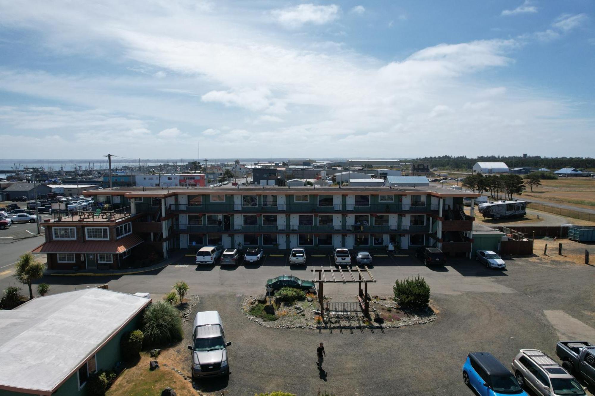 Westport Inn Екстер'єр фото