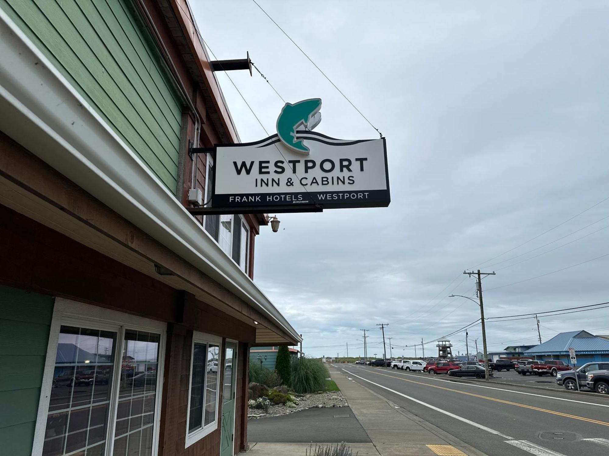 Westport Inn Екстер'єр фото