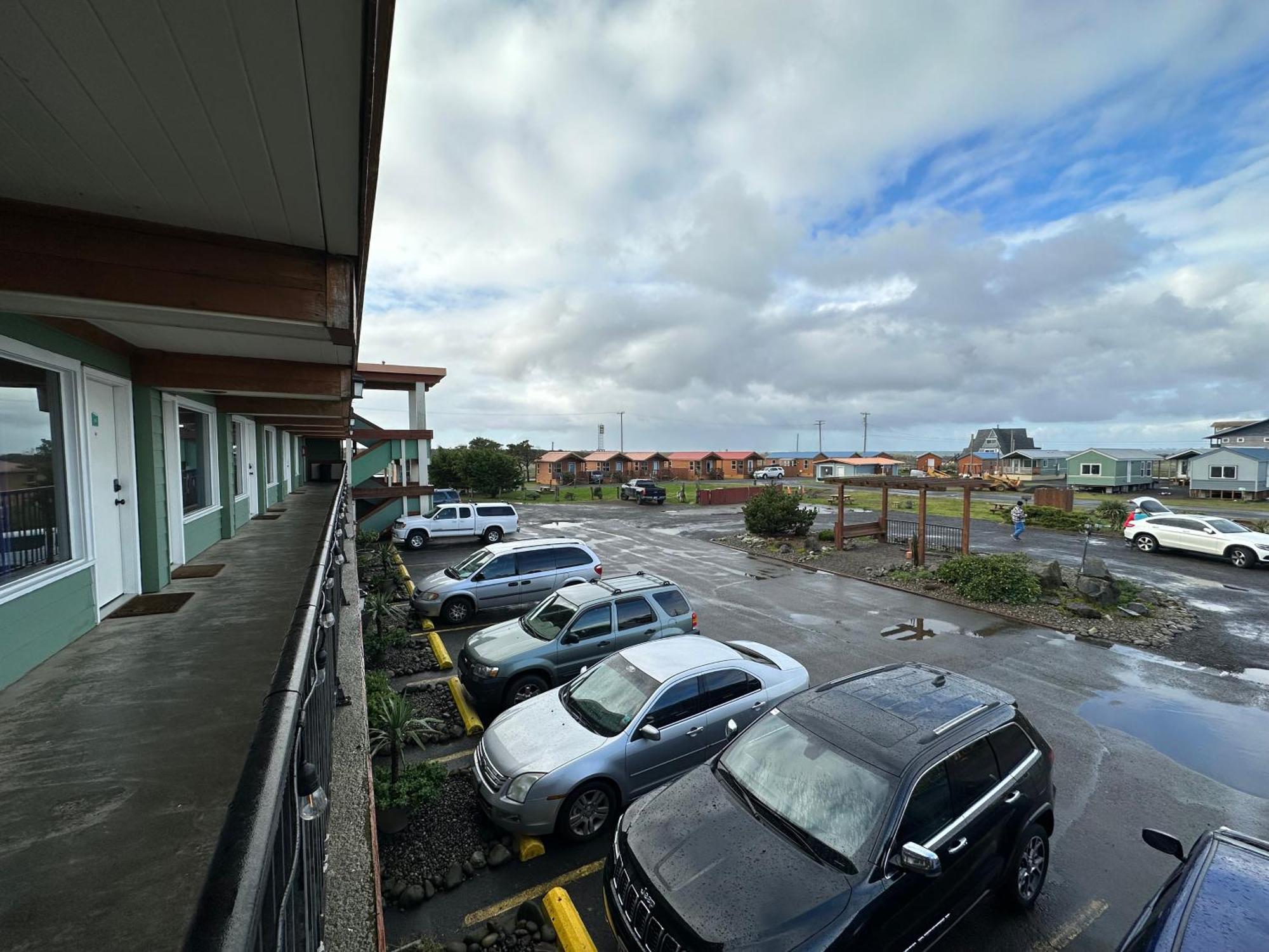 Westport Inn Екстер'єр фото