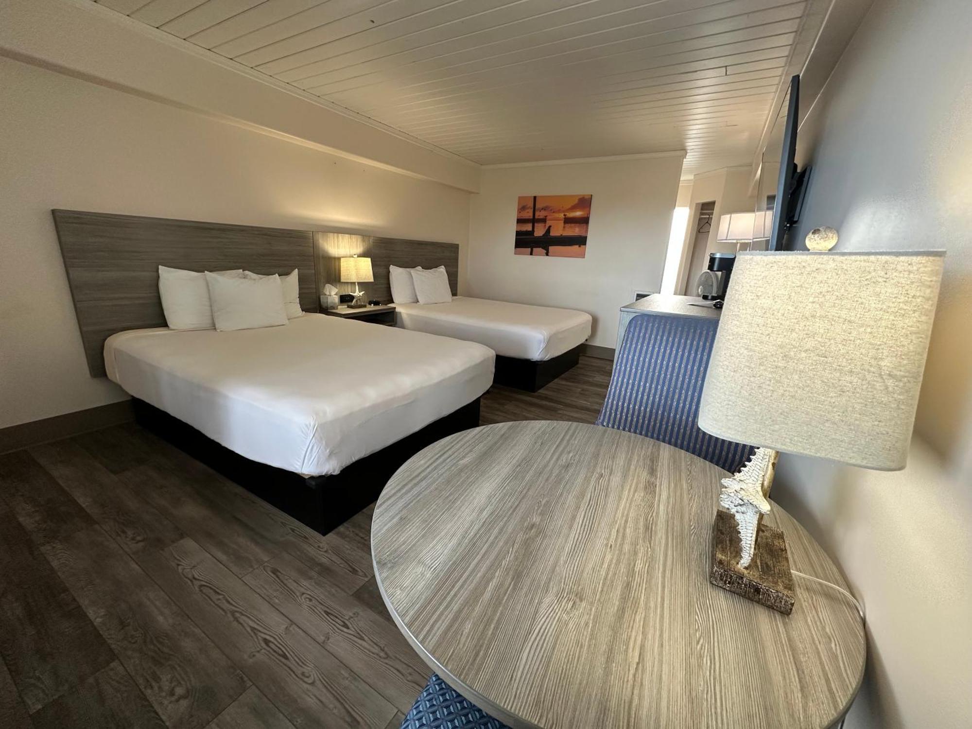 Westport Inn Екстер'єр фото